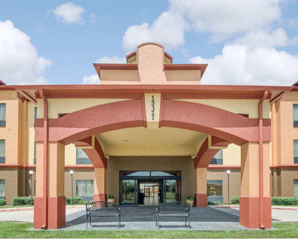 Springwood Suites Houston Iah - Beltway 8 Aldine Exterior photo