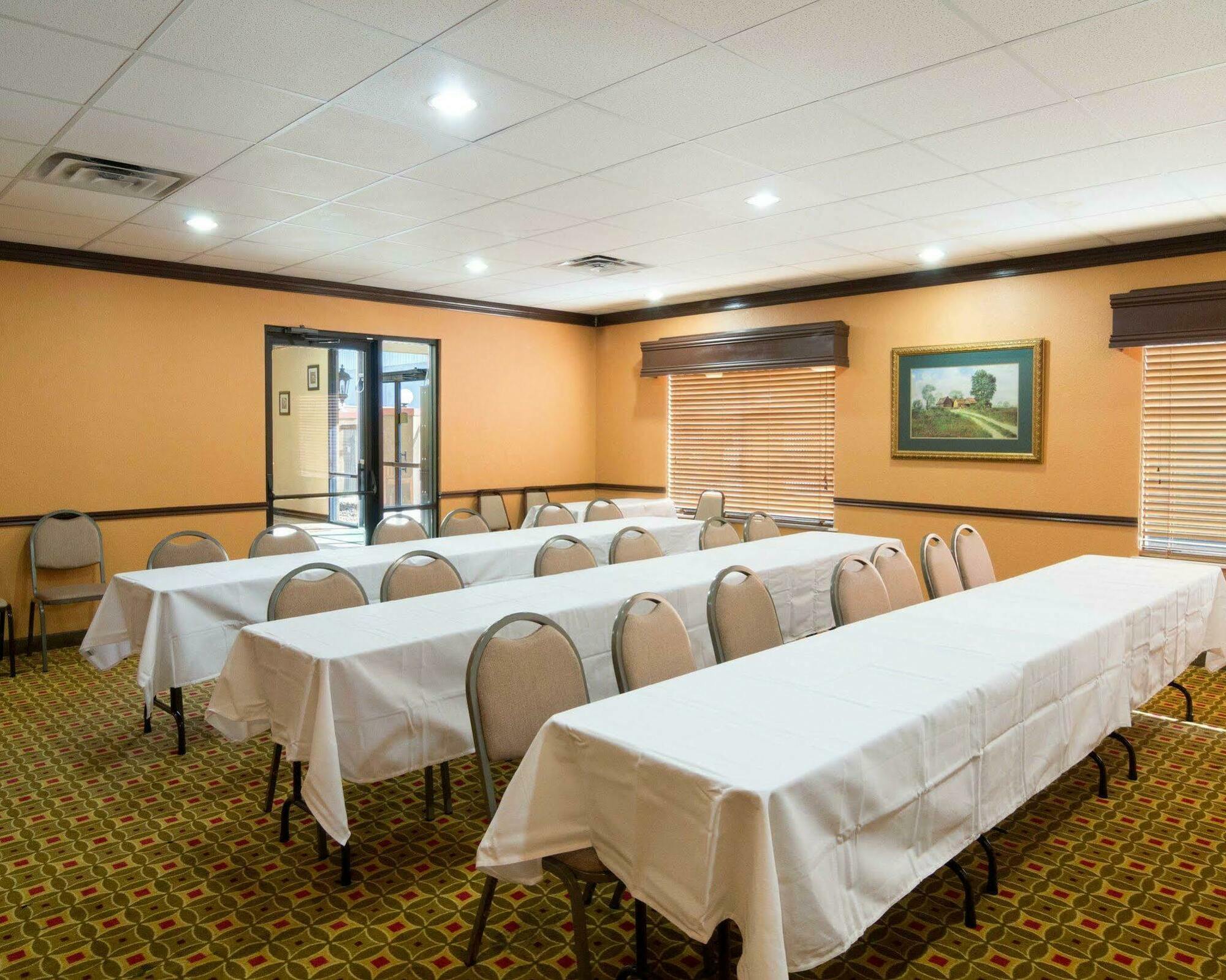 Springwood Suites Houston Iah - Beltway 8 Aldine Exterior photo